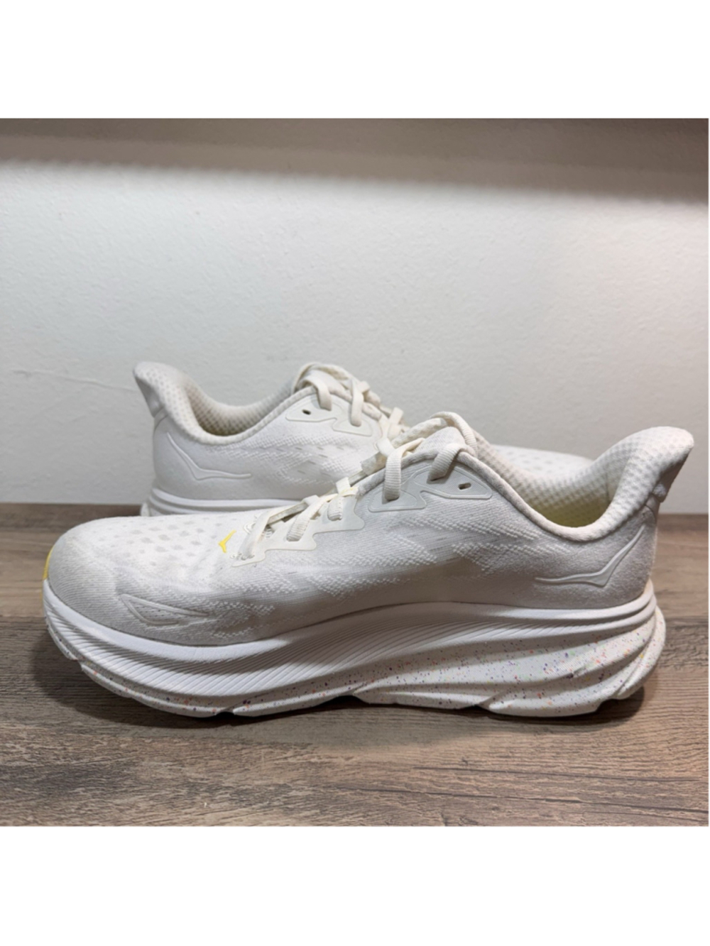 HOKA Clifton 9 Running Shoes White Yellow Athletic Sneakers Men’s Size 8D US - Picture 3 of 12